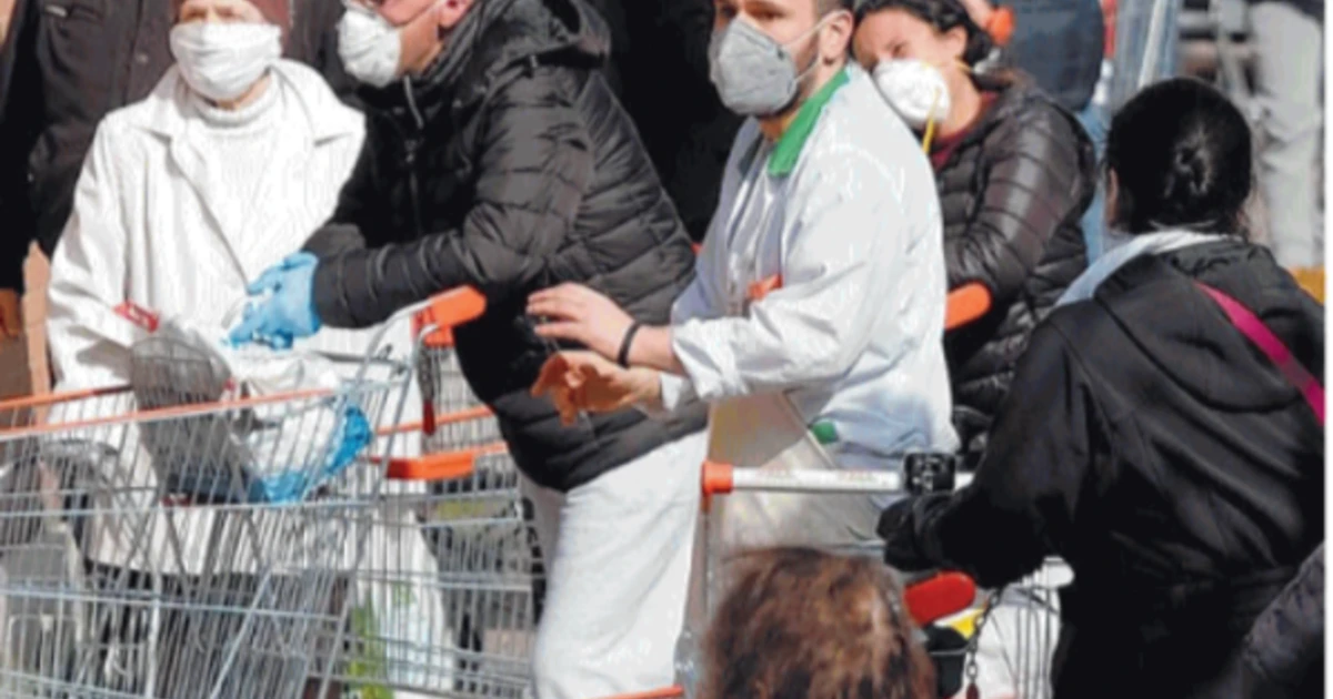 Coronavirus, guida agli acquisti: come salvarsi la vita senza venire contagiati al supermercato