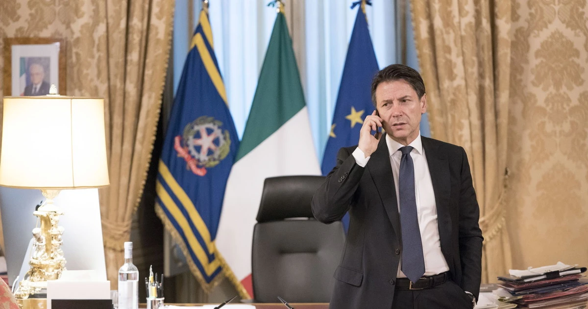 Giuseppe Conte, l'ultima idea: scambio Autostrade-Mes, il suo jolly per salvare il governo