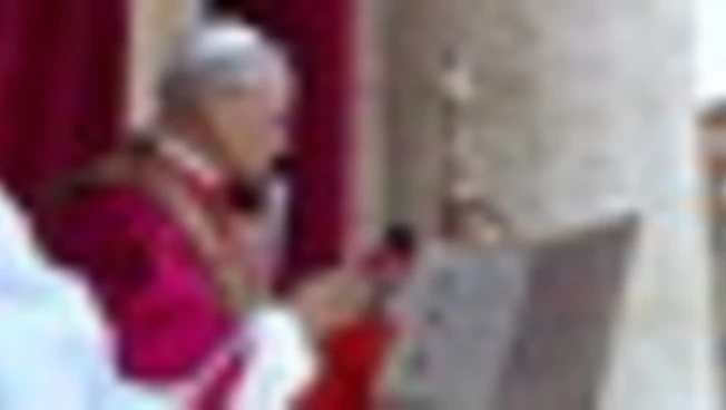 Papa Leone XIV impartisce la prima benedizione "Urbi et Orbi"