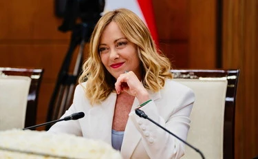 Giorgia Meloni, "toc toc": come umilia Angelo Bonelli nal Quirinale