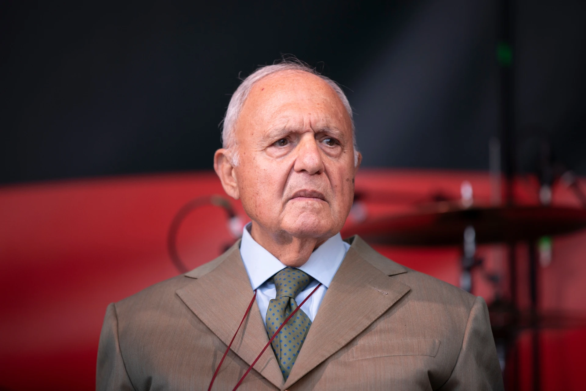 Paolo Savona, Augusto Minzolini: "E' il dottor Stranamore della ridicola guerra italiana in Europa"