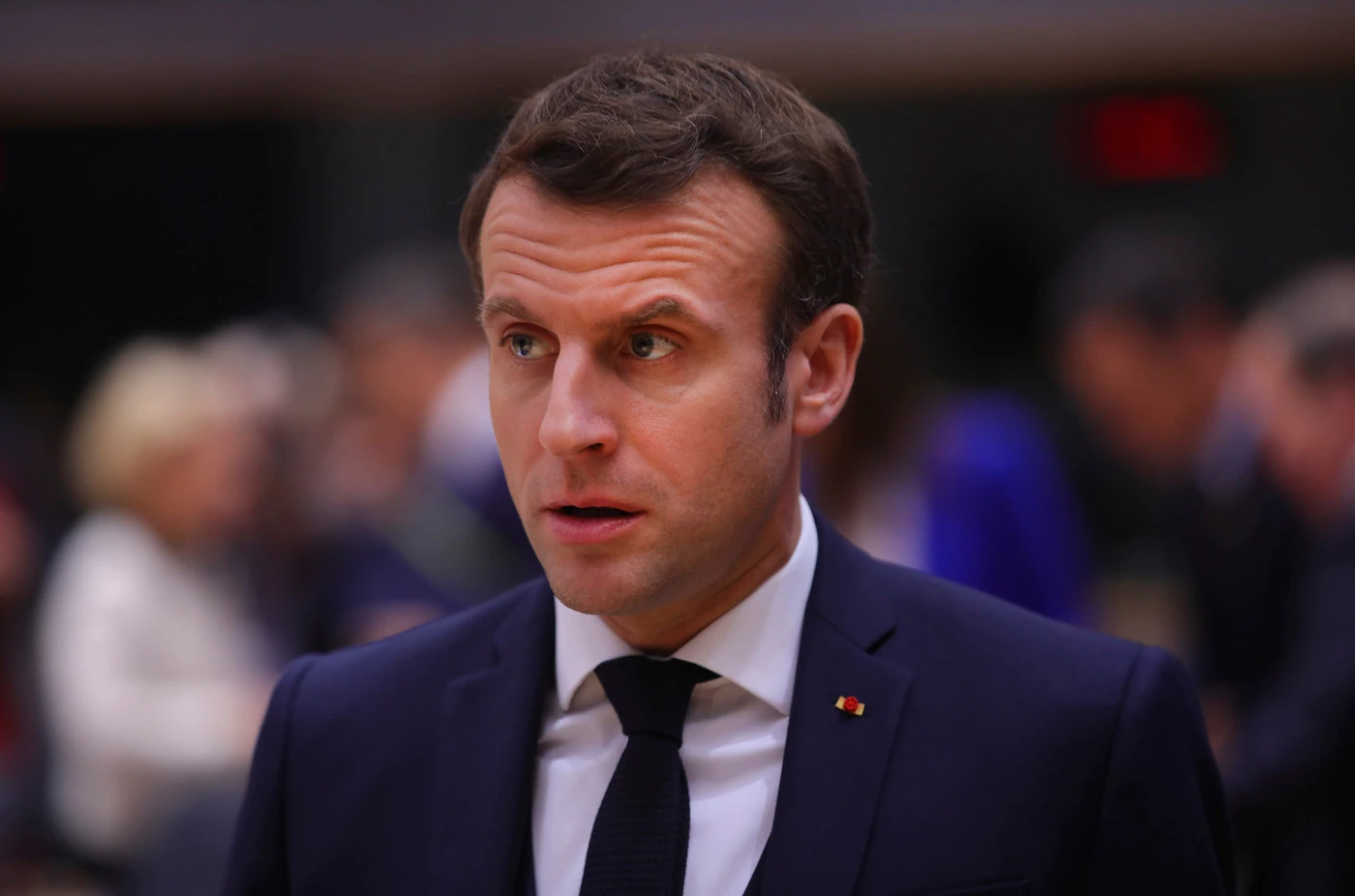 Coronavirus, Emmanuel Macron travolto? La Francia teme la sua "Codogno", l'accusa sui controlli
