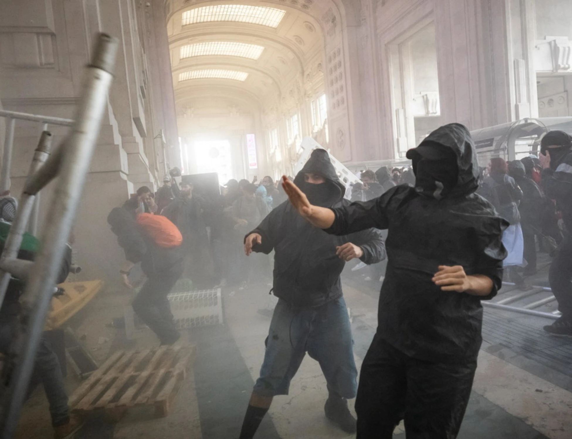 Secondo voi i violenti pro-Pal sono un pericolo per l'Italia?