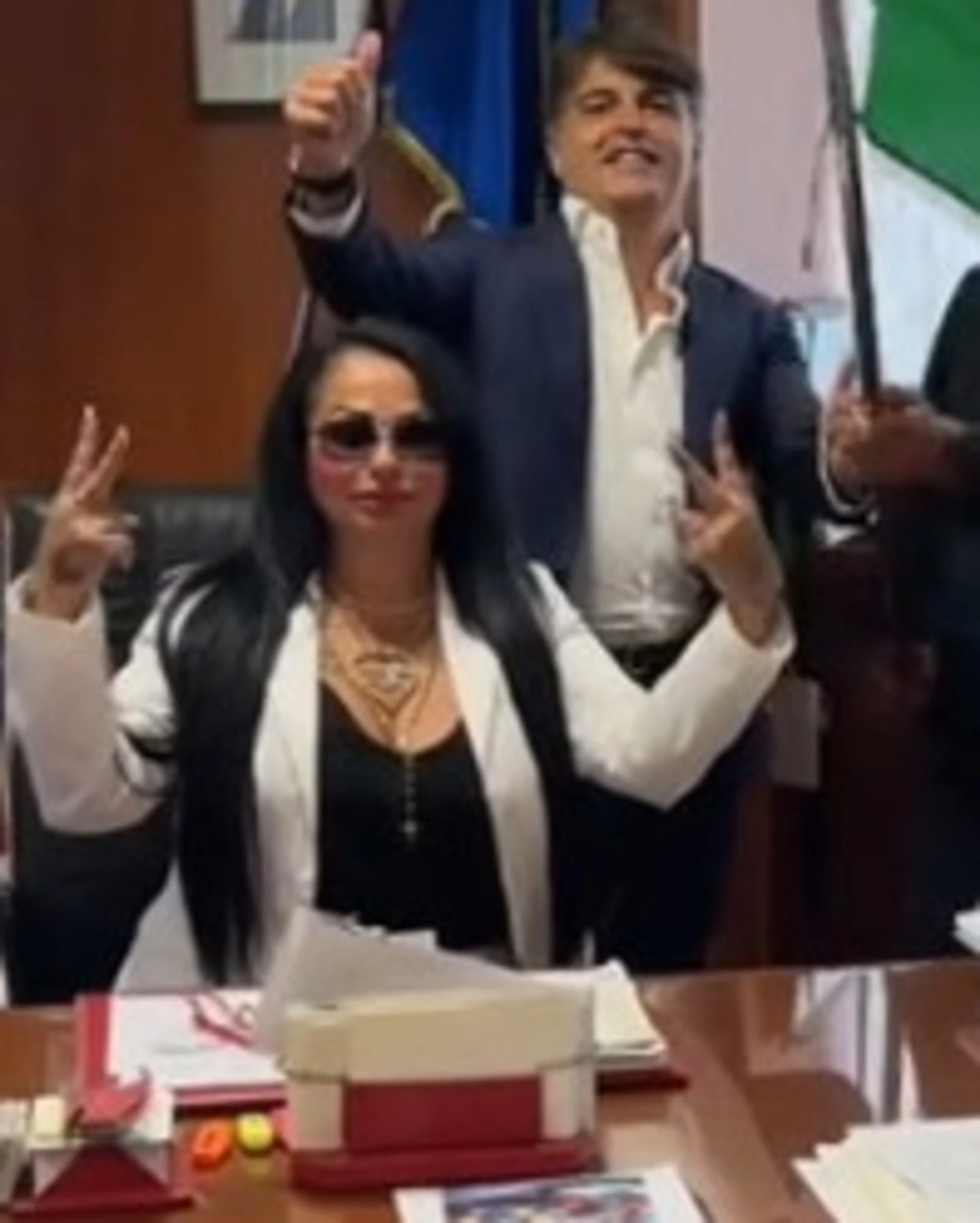 Rita De Crescenzo, sceneggiata in regione: il video, grillini "rovinati"
