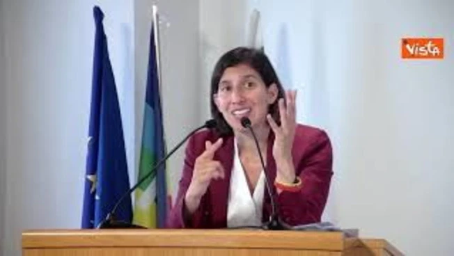 https://media.liberoquotidiano.it/3FMOmXu3F2JgsK0s5SI4AqdnF6oDzAwPMzQfiyk2u3U/width:800/quality:90/aW1hZ2VzLzIwMjUvMDkvMjMvMTM0NjU5NTQ1LTkyZTA1MzkyLTE1Y2MtNGQ3My05MDQyLTVlNTNhZjM0YzQ3YS5qcGc.webp