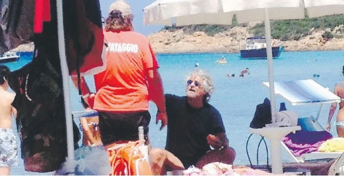 Anche in vacanza Grillo vuole le 5 stelle A porto Cervo sceglie l'hotel più caro