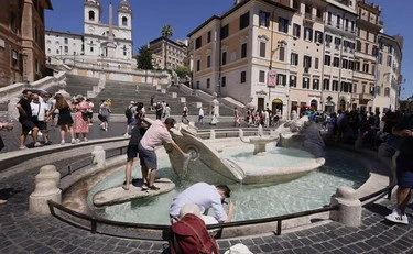 Vročinski val popušča, a še vedno vztraja v nekaterih delih Španije, v Italiji pa se napoveduje sprememba vremena