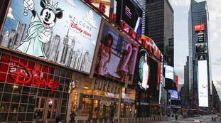 Coronavirus, secondo un sondaggio Usa la maggior parte delle persone può tirare a campare tre mesi