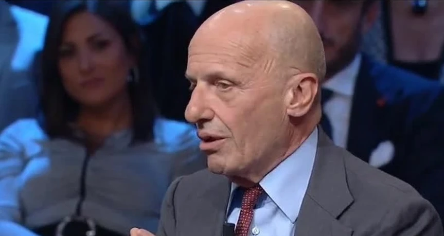 Alessandro Sallusti contro Giuseppe Conte: "Da Salvini a Renzi, non è soltanto un arrogante"