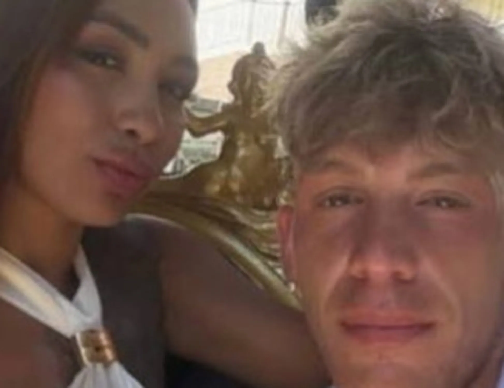 Leggi l'articolo: "Gabriella vista con una valigia e due sacchi neri". Sposini morti a Venezia: cambia tutto?