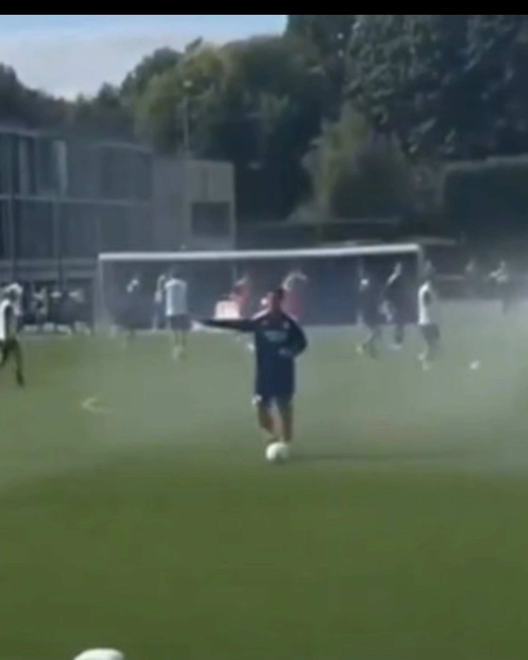 Chivu, lo sfogo contro i tifosi dell'Inter alla Pinetina: "Sennò andate a Milanello"