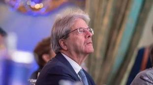 Paolo Gentiloni per "archiviare" Elly Schlein: rumors sul piano-Pd