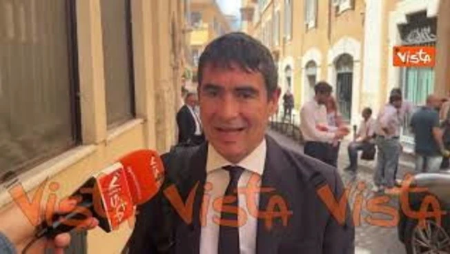 Fratoianni: Aumenta inflazione e stipendi fermi, nostra proposta di legge ‘sblocca stipendi’