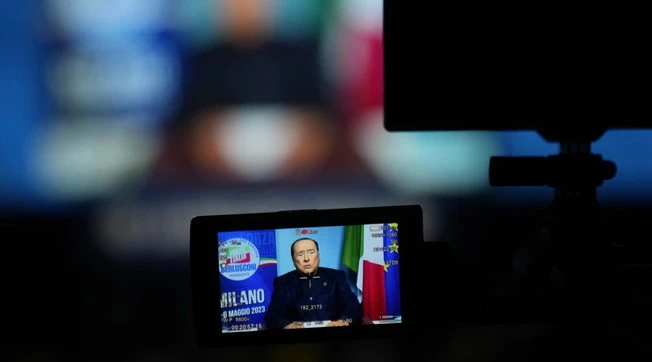 "Berlusconi fondamentale": il big Pd che esalta il Cav, cosa c'è dietro
