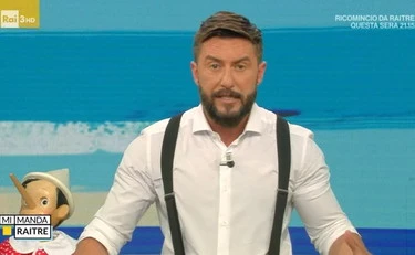 Mi Manda Rai 3, Federico Ruffo vola col cibo etnico