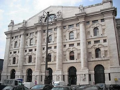 Borsa, europee chiudono positive: Milano in rialzo (+0,44%)