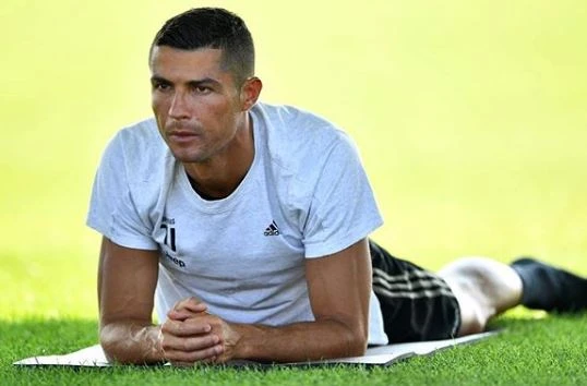 Cristiano Ronaldo, dopo Kathryn Mayorga un'altra ragazza lo accusa di stupro ma un tassista la sputtana