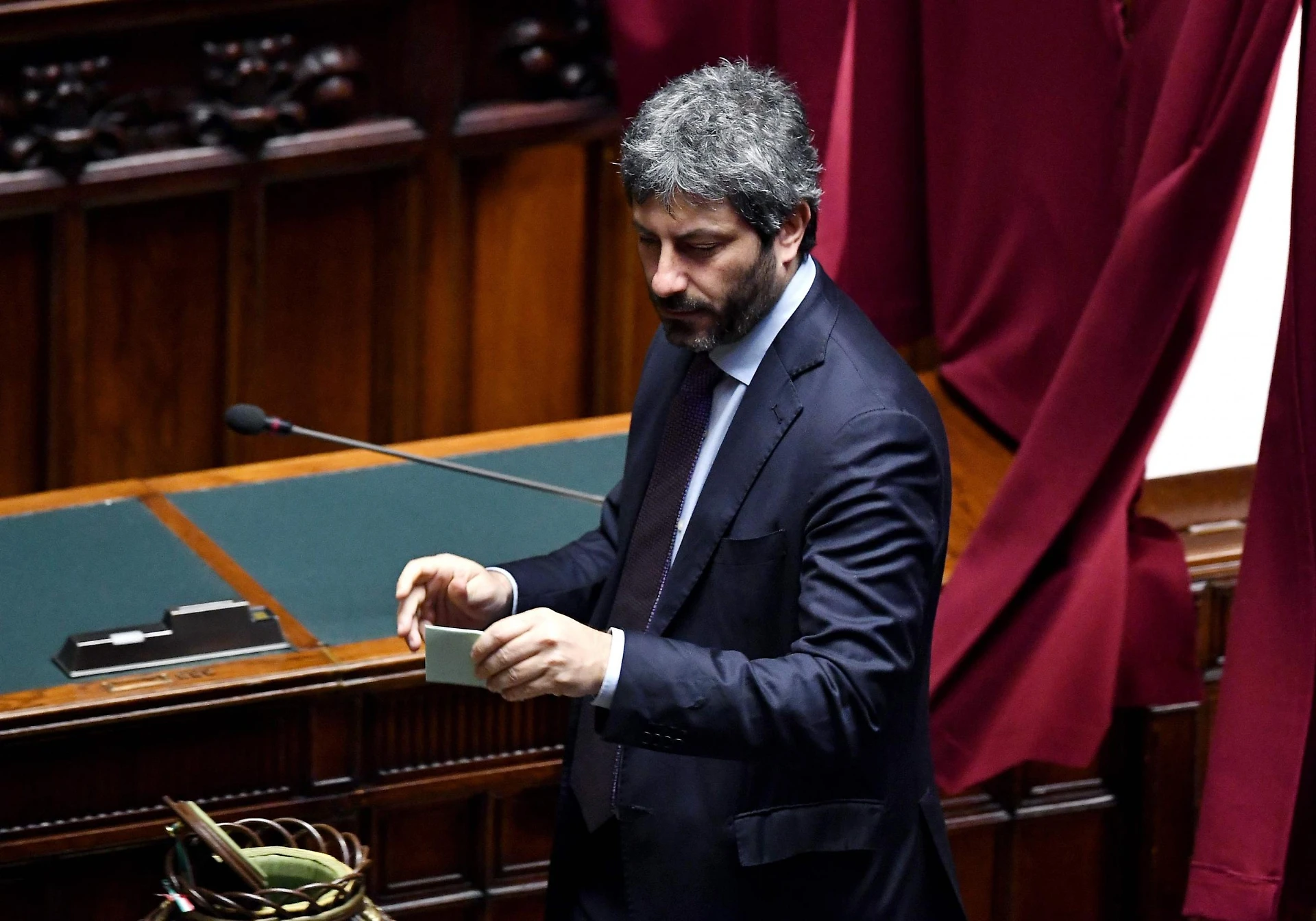 Fico, prima badilata: "Nel suo curriculum...". La terribile voce: "Ha fatto come la Fedeli..."