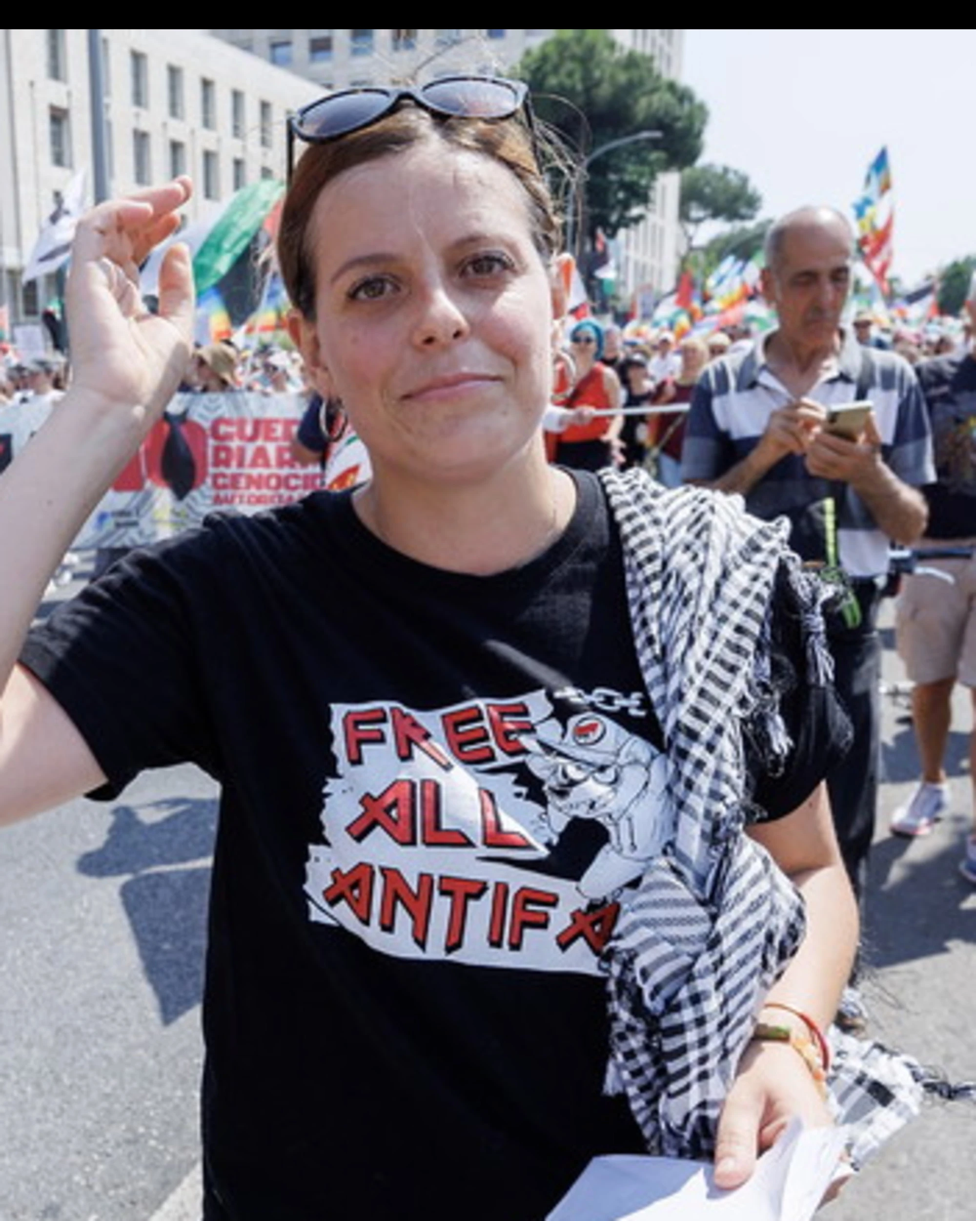 Ilaria Salis, "no alla revoca dell'immunità". Voto in Commissione, il Pd esulta: "Libera!"