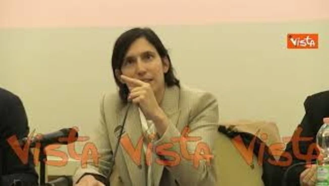 Manovra, Schlein: "Meloni sbandiera unità, ma la sua maggioranza si è rotta"