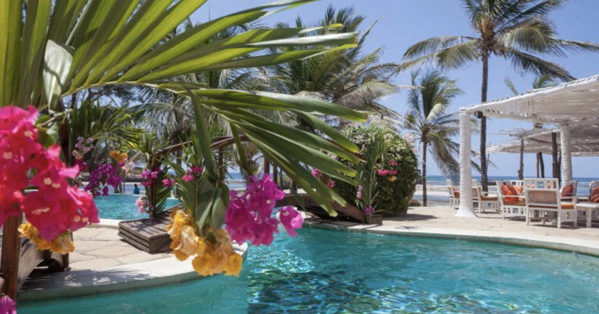 Daniele Di Lorenzo vola in Kenya, la sua oasi di pace: ecco il Maphango Beach club