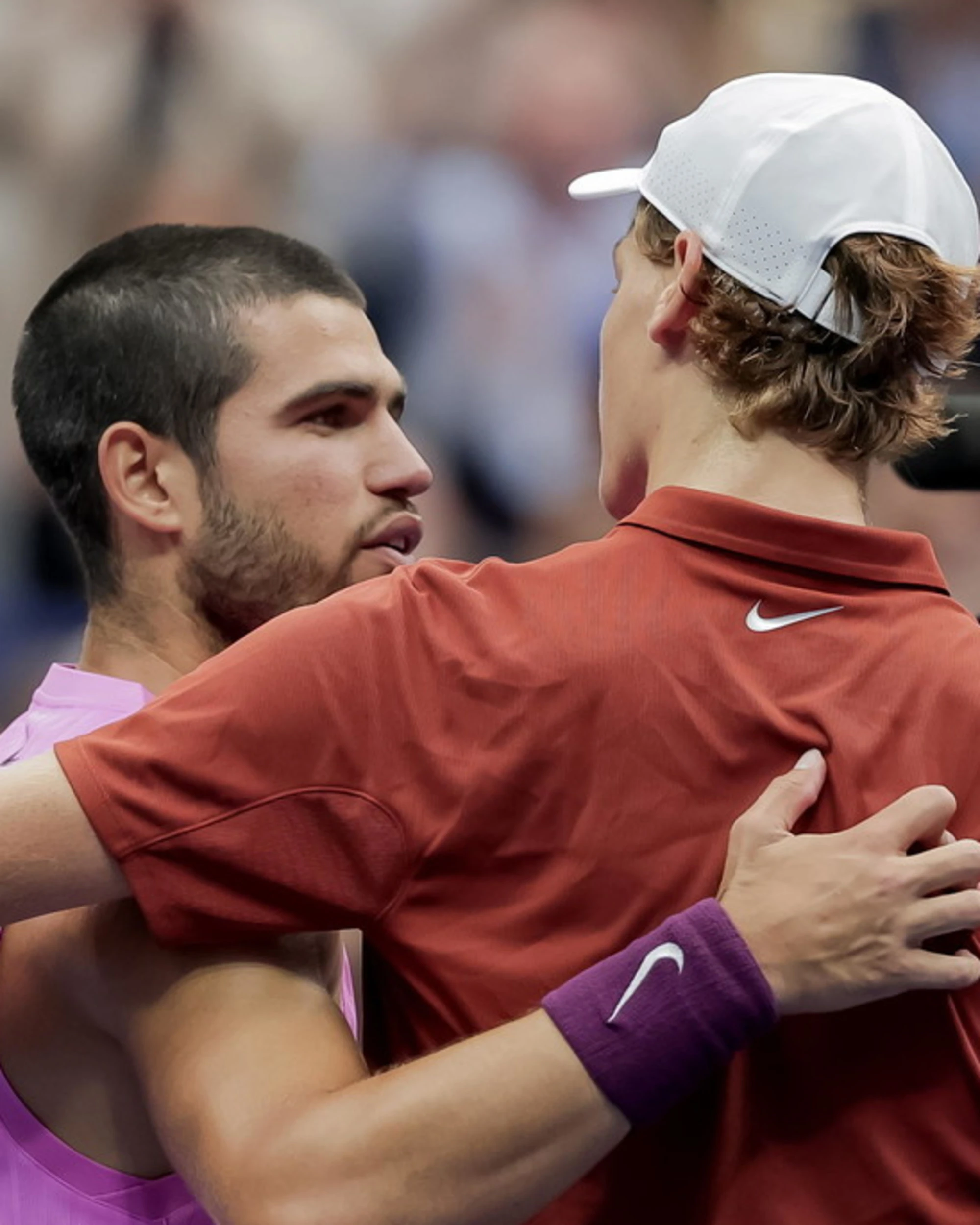 Jannik Sinner sfregiato dallo zio di Nadal: "Come lo ha ridotto Alcaraz"