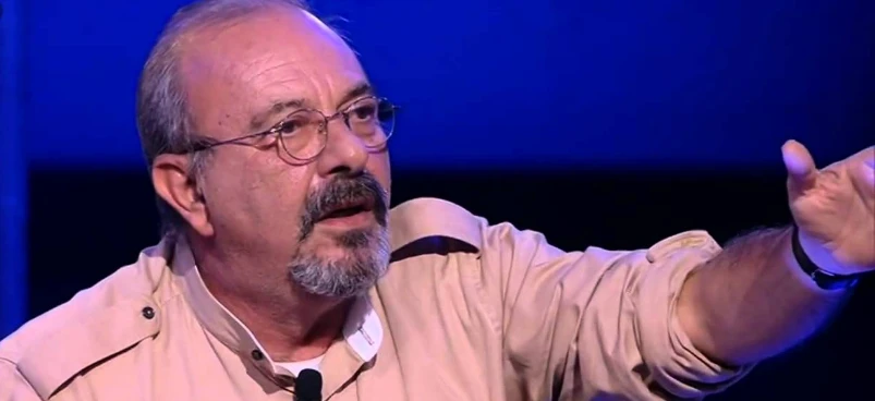 Quarta Repubblica, Vauro Senesi difende l'ex brigatista Saraceni: "Il RdC? È un diritto per tutti"