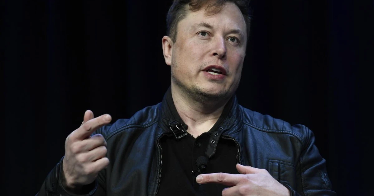 Elon Musk scatenato: "Ditemi a cosa serve il vostro lavoro o siete licenziati", saltano teste
