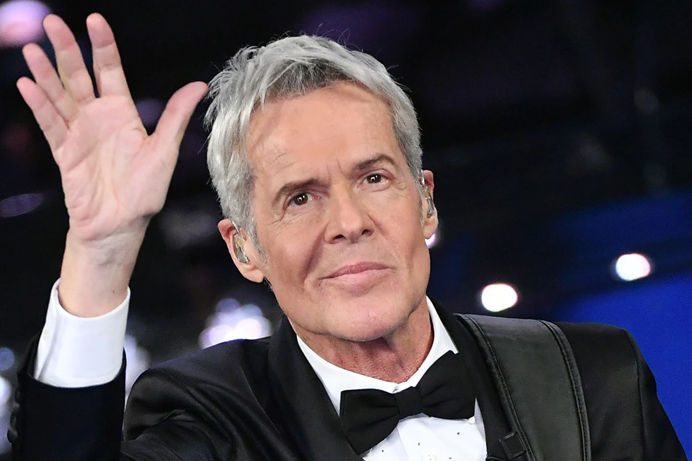 Sanremo 2019, Claudio Baglioni si immola: "Tutta colpa mia". La confessione su Bisio e Raffaele