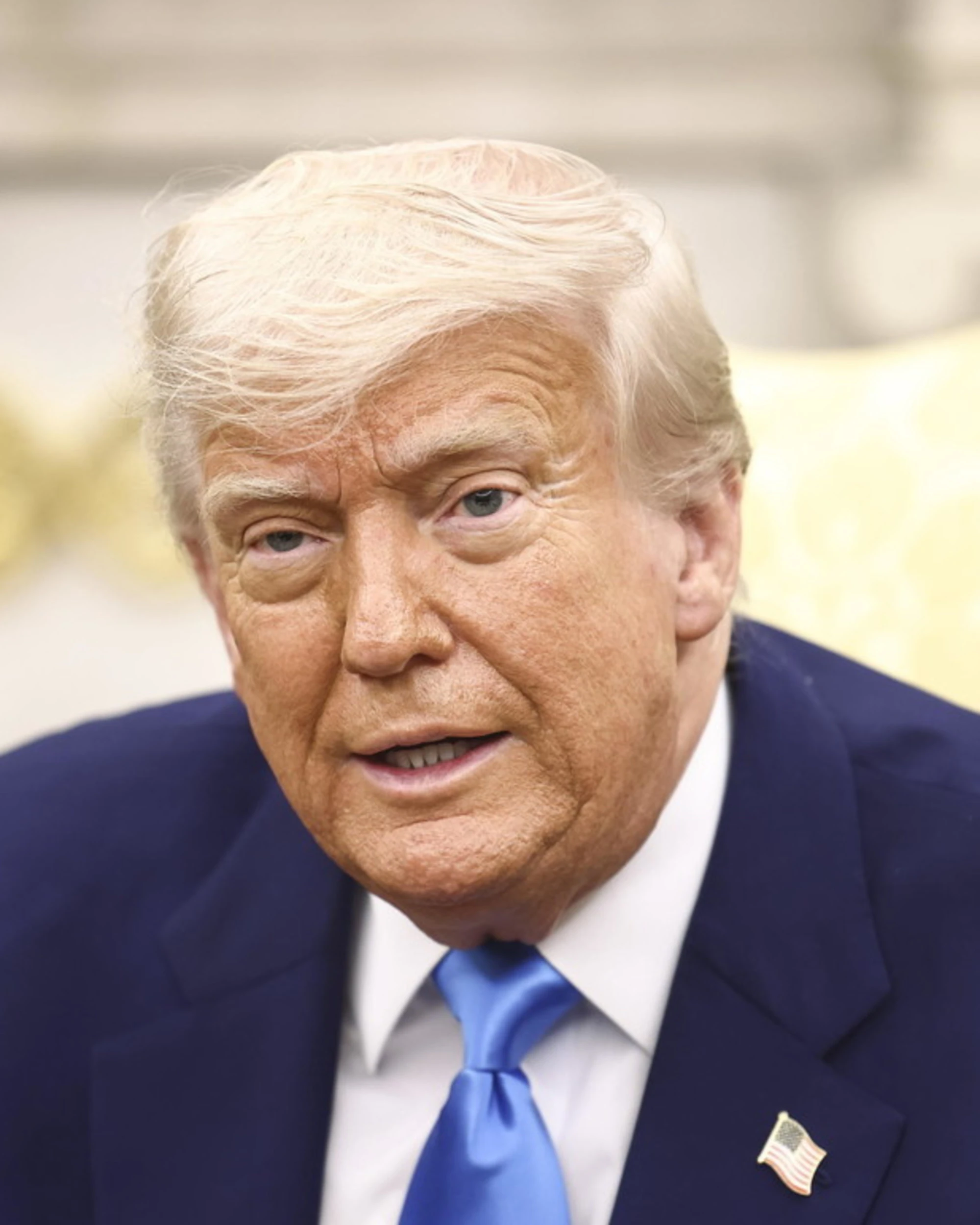 Donald Trump, soldi prima che democrazia: così rilancia la Siria