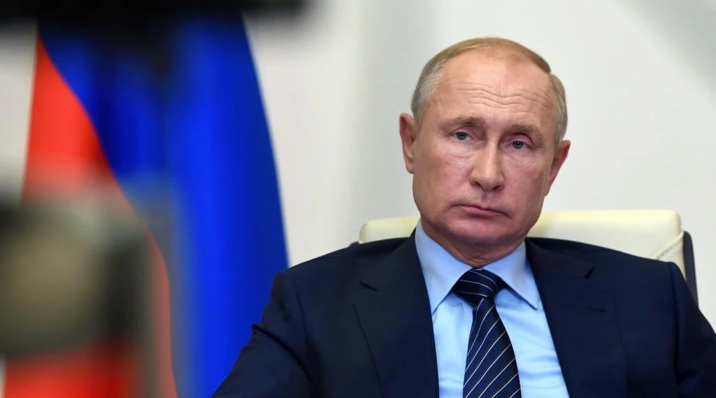 Russia, Putin muove le truppe al confine. Ultimatum-Nato: "Si fermi subito", venti di guerra nel cuore dell'Europa
