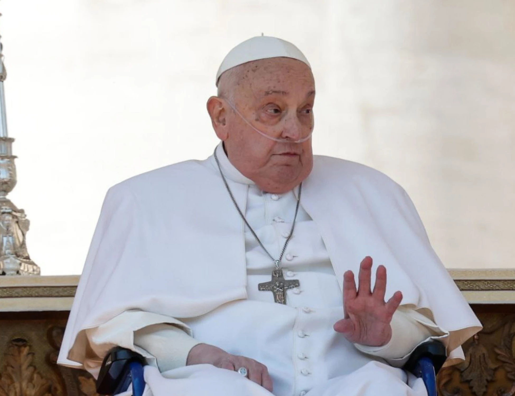 Papa Francesco è morto: "Tornato alla casa del Padre"