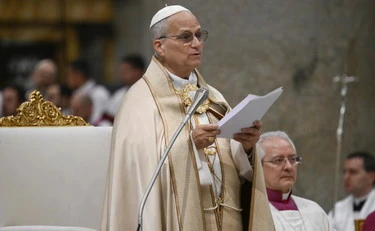 Leone XIV, clamoroso: anche il Papa infilza Gualtieri per le buche a Roma
