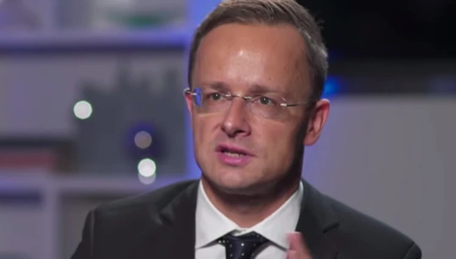 Porti aperti, l'Ungheria attacca Di Maio e lui: "Facile fare i sovranisti con le frontiere degli altri"