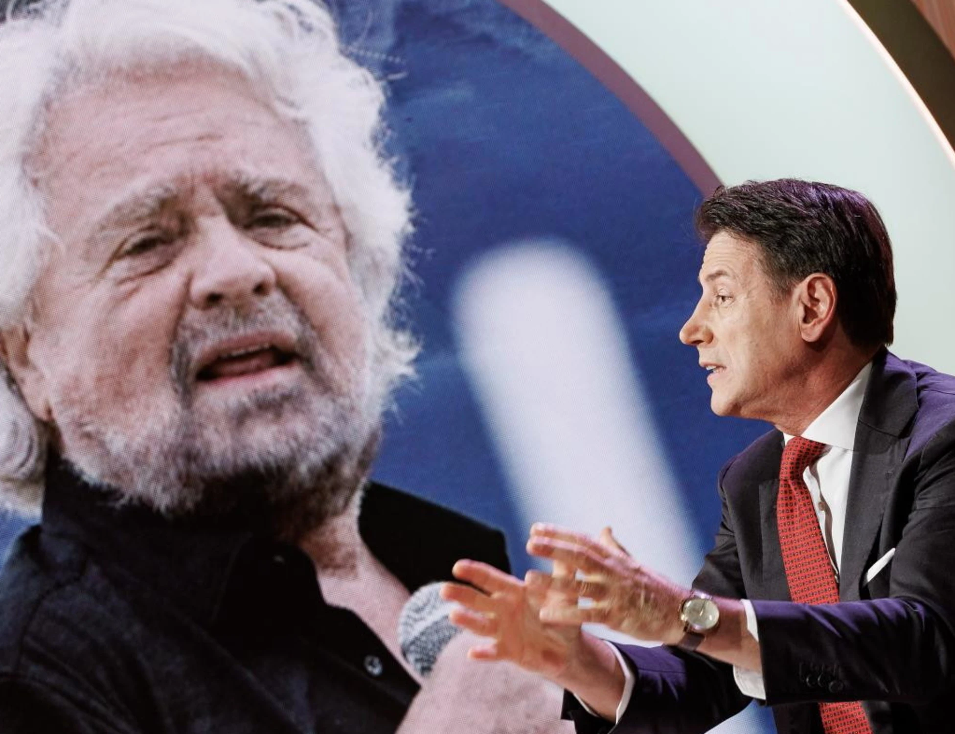 Beppe Grillo contro Conte: secondo voi chi vincerà?