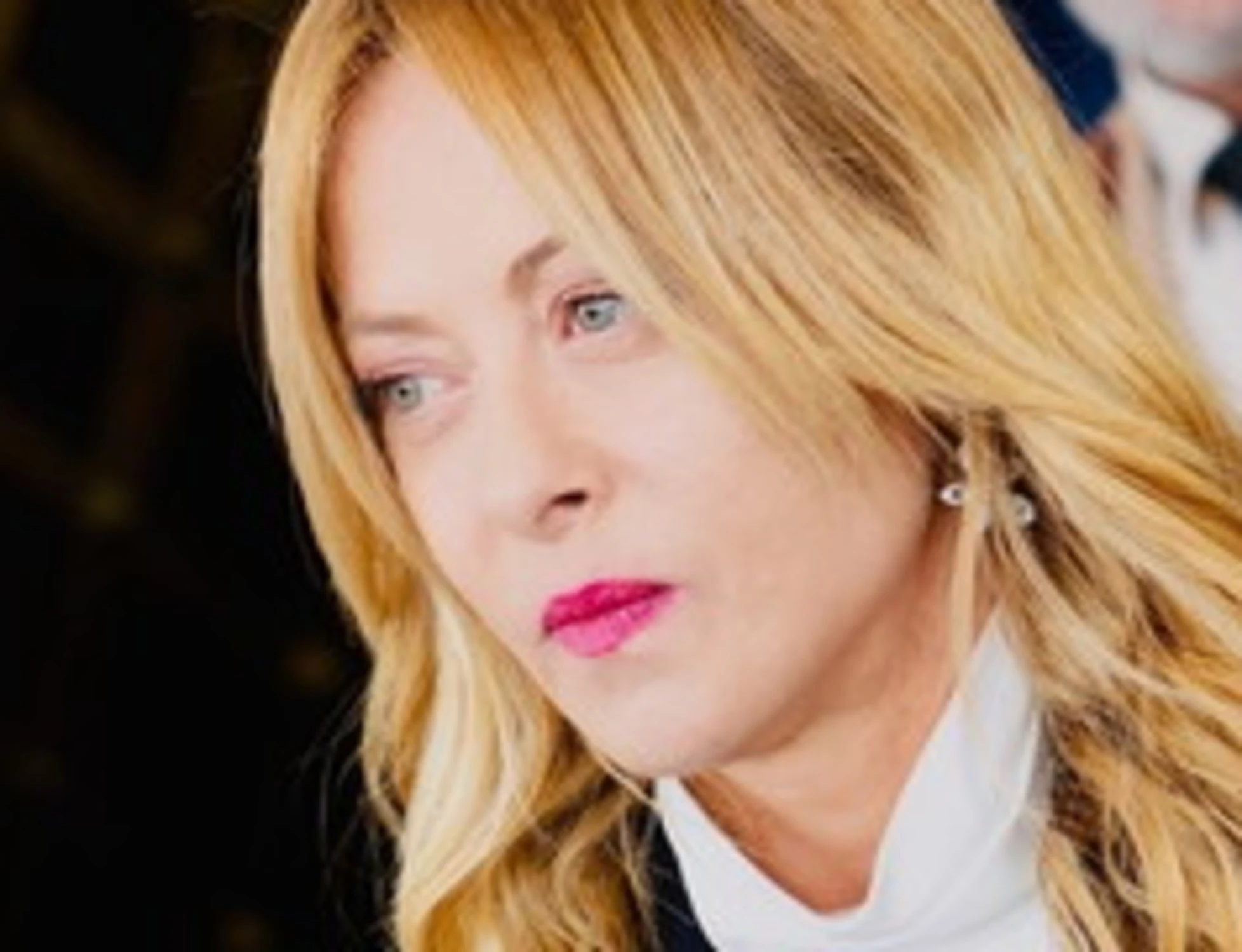 Giorgia Meloni, la "cura" del Corriere della Sera? Non votarla