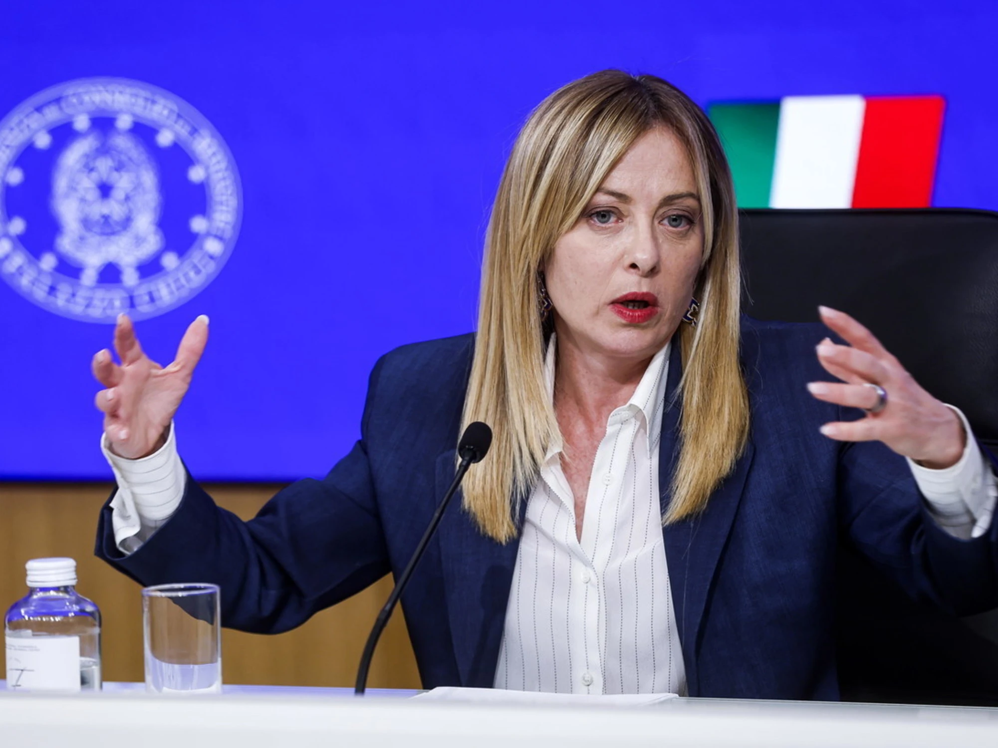 Meloni: “Chi commette reati non può essere risarcito". Siete d'accordo?