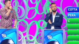 Reazione a Catena, "la Gioconda?". Sconcerto in studio, Marco Liorni di sasso: il concorrente più ignorante di sempre