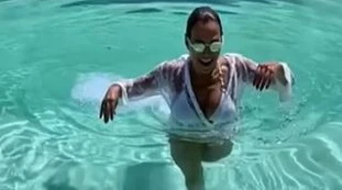 Barbara D'Urso, fate molta attenzione al dettaglio (clamoroso) di questa foto: il gossip si scatena 