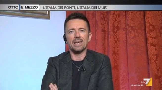Otto e mezzo, Andrea Scanzi picchia duro Rita Pavone: "Che lei, in quanto sovranista...". Il siluro sulla Lega