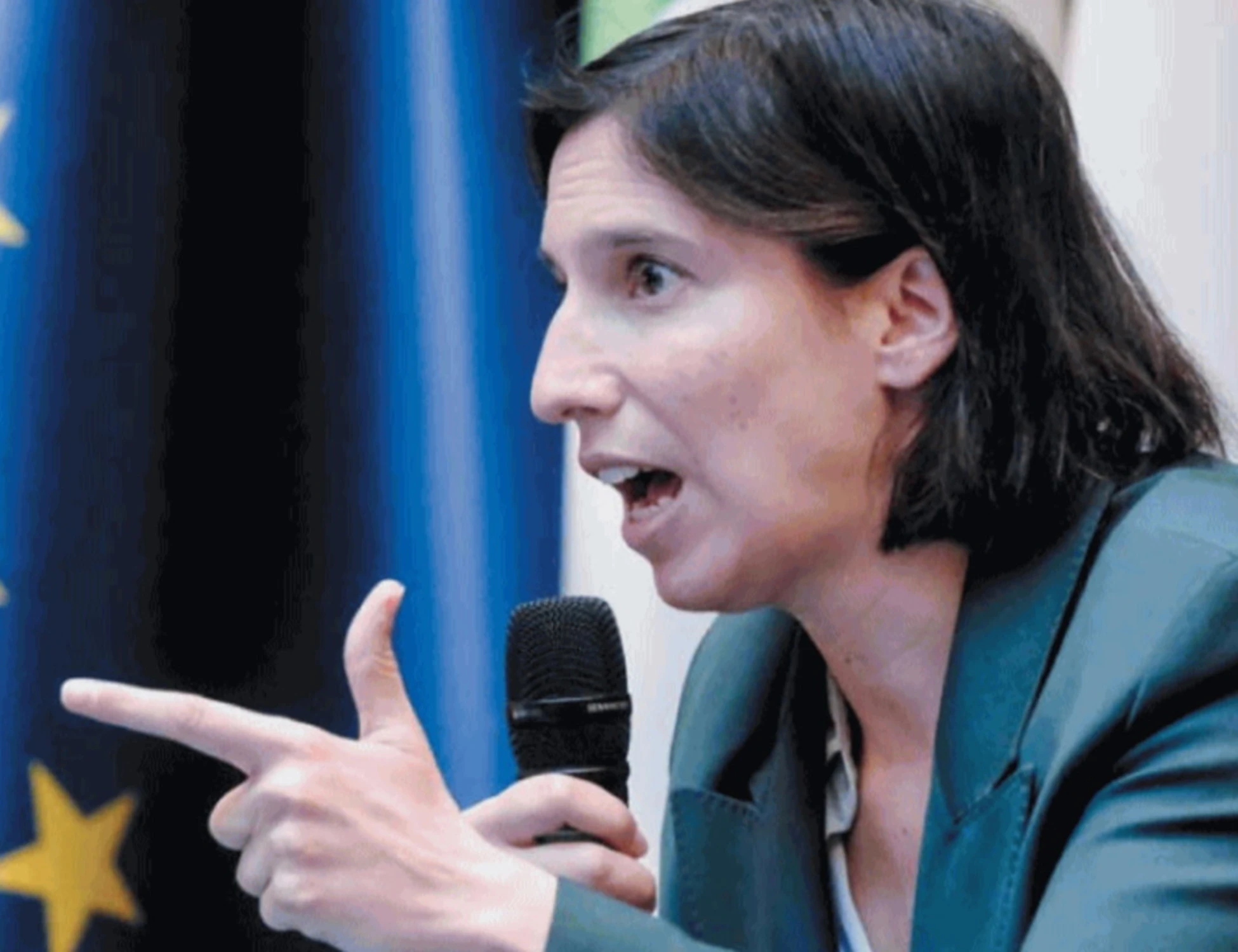 Per chi disturba i compagni c'è la bastonatura pubblica