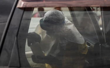 Ebola, arriva la circolare del ministero: quando scatta la quarantena e cosa cambia