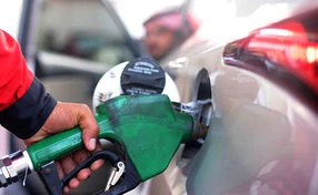 Benzina, "mai successo da ottobre": ai distributori cambia tutto