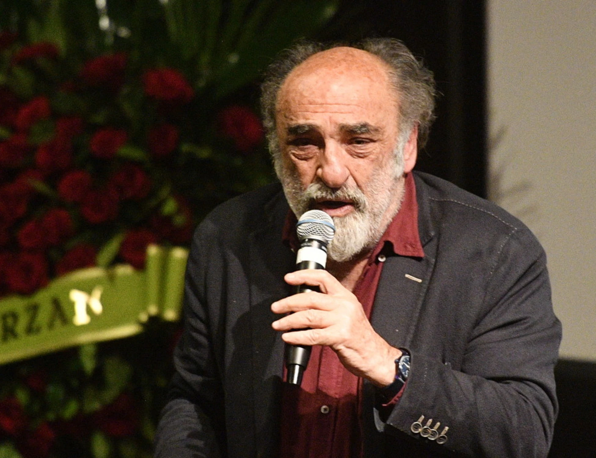 La follia contemporanea raccontata in cinque minuti