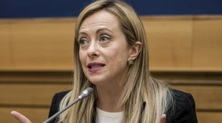 Giorgia Meloni, Lombardia e Veneto chiuse per virus: "Necessario, è il momento dell'orgoglio"