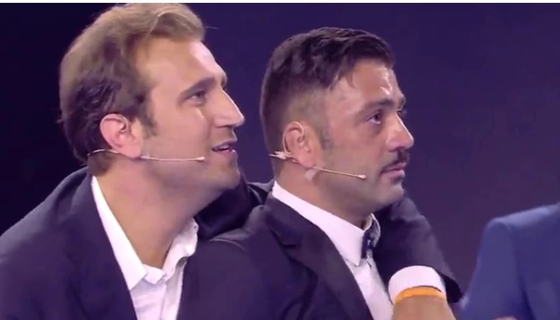 Amici di Maria De Filippi, Pio e Amedeo sfottono Ermal Meta: "Sei venuto col gommone e ti abbiamo aiutato"