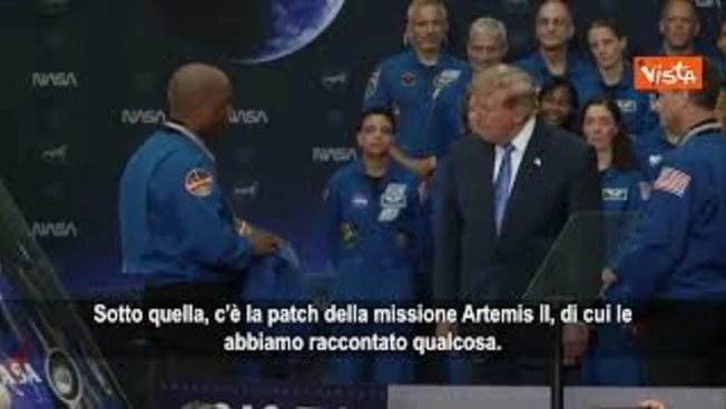 Astronauta Glover dona a Trump un giacca della Nasa personalizzata: Mantenuta la parola