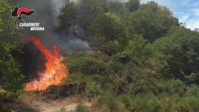 Aveva provocato un incendio nel messinese, arrestato 59enne