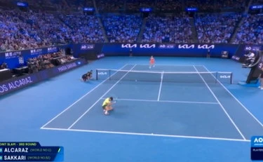 Maria Sakkari stronca Alcaraz: clamoroso al One Point Slam