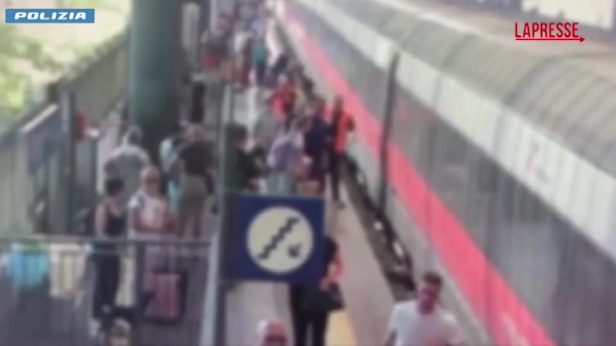 Milano, furto sul treno: in manette due algerini, come raggiravano le vittime